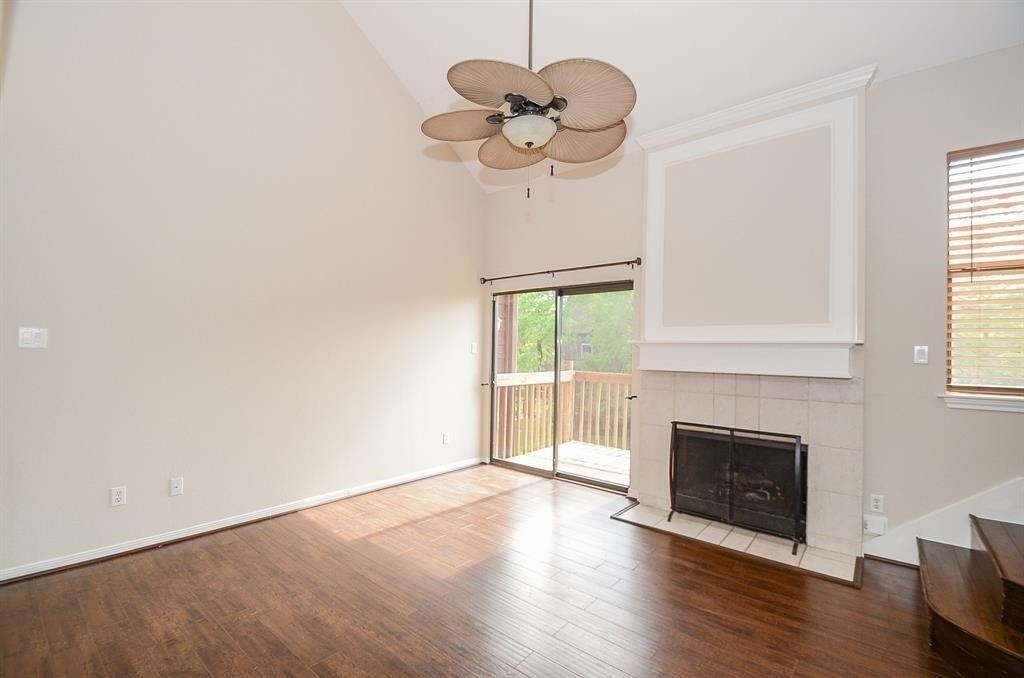 737 Davis Road - Photo 3