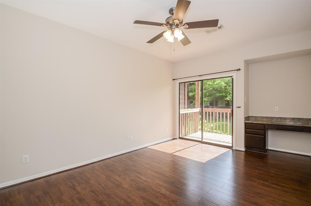 737 Davis Road - Photo 11