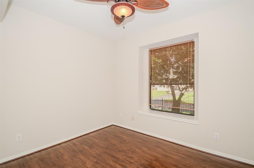 737 Davis Road - Photo 14
