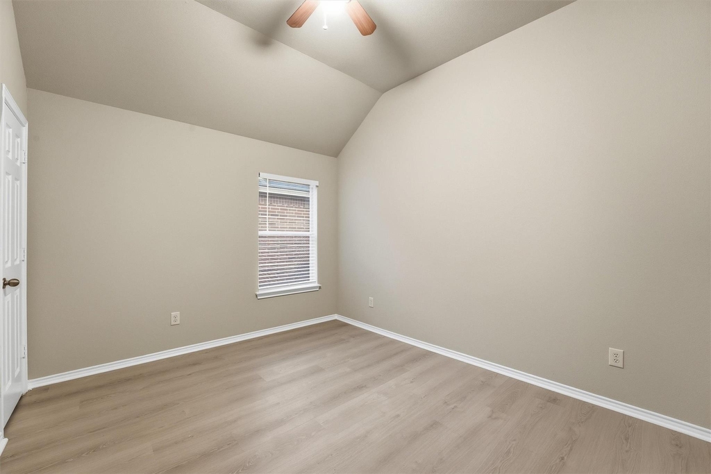 20931 Hamlet Ridge Lane - Photo 18