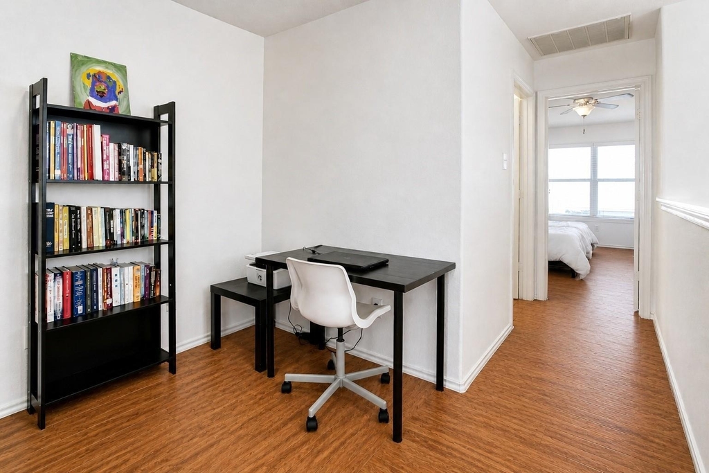 6423 Calgary Woods Lane - Photo 13