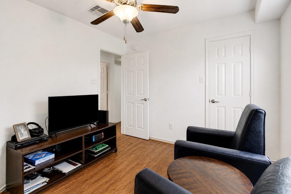 6423 Calgary Woods Lane - Photo 20
