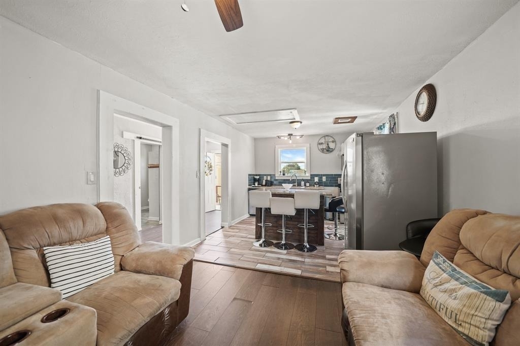 3223 Avenue M - Photo 3