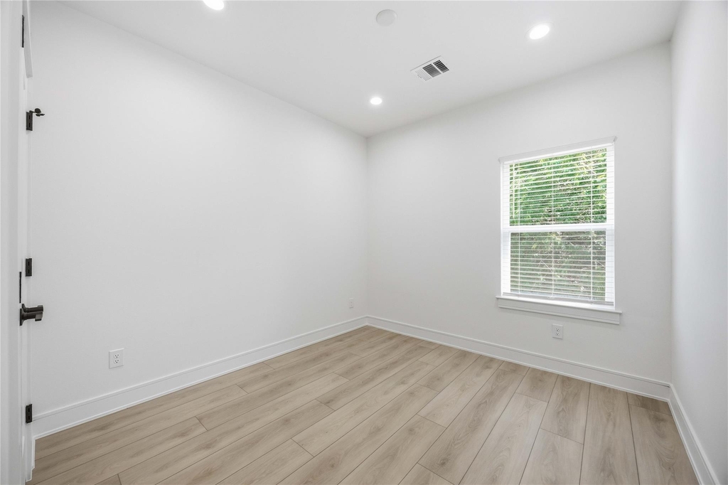 8019 Grandview Street - Photo 25
