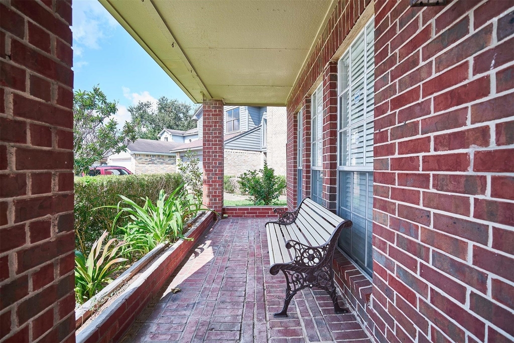 11011 Landsbury Court - Photo 4