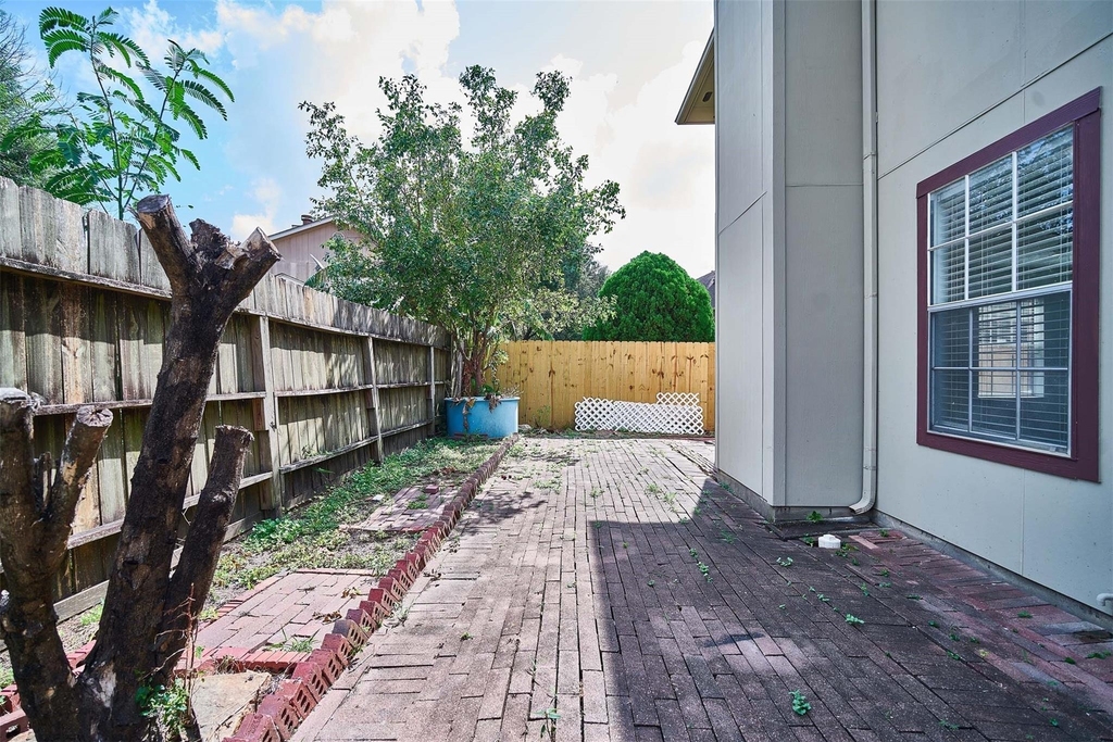 11011 Landsbury Court - Photo 30