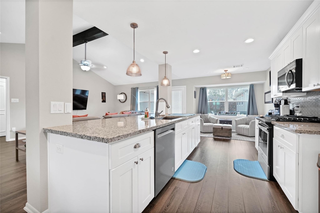 143 Bluebonnet Street - Photo 7