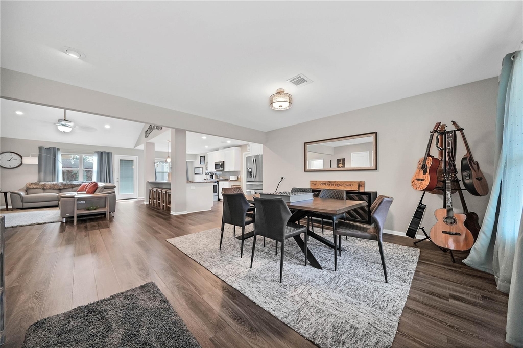 143 Bluebonnet Street - Photo 3