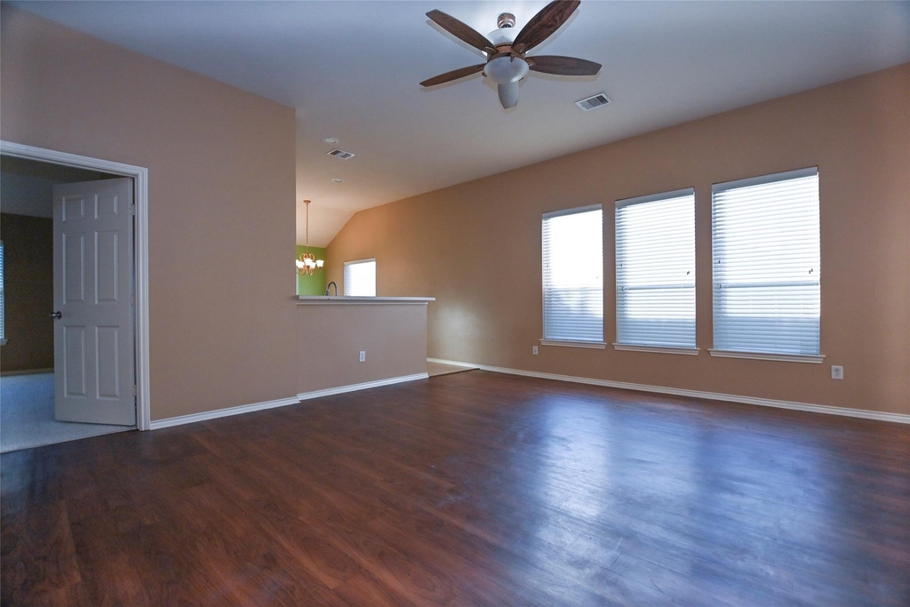 2123 Castle Gardens Lane - Photo 4