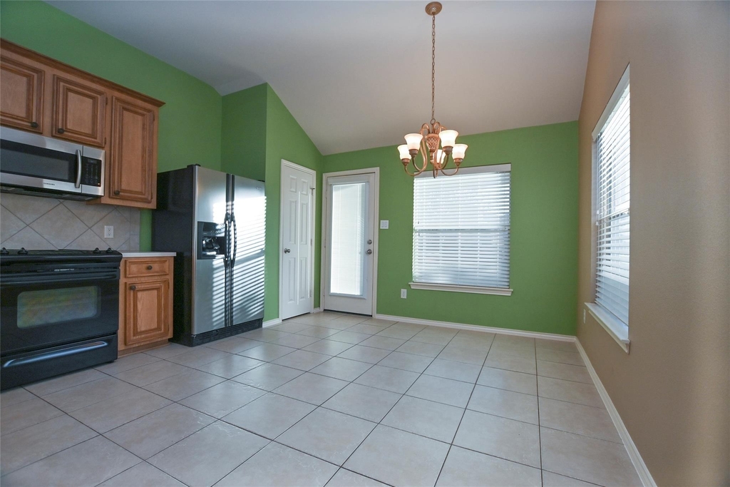 2123 Castle Gardens Lane - Photo 9