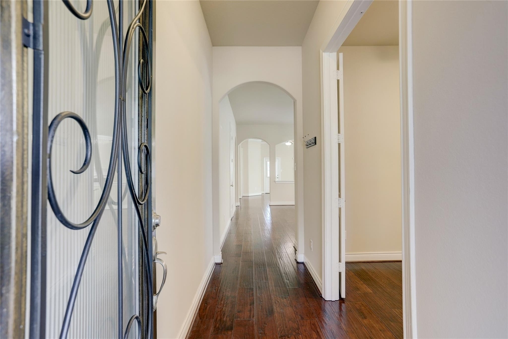 606 Sabinal Street - Photo 3