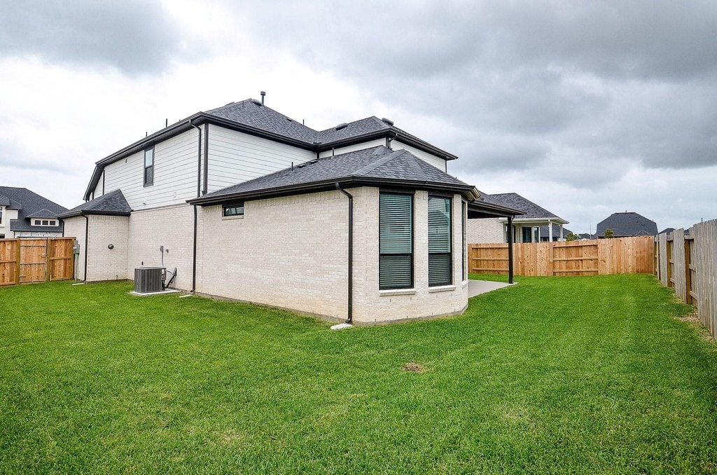 3811 Hermitage Drive - Photo 7