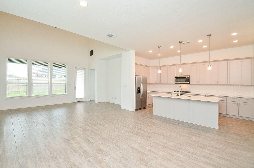3811 Hermitage Drive - Photo 13