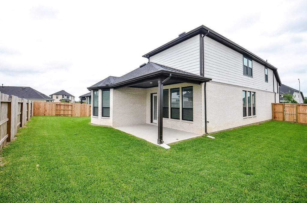 3811 Hermitage Drive - Photo 5