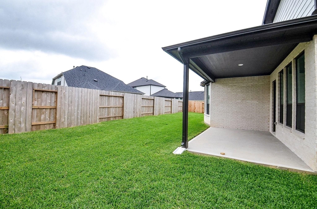 3811 Hermitage Drive - Photo 4