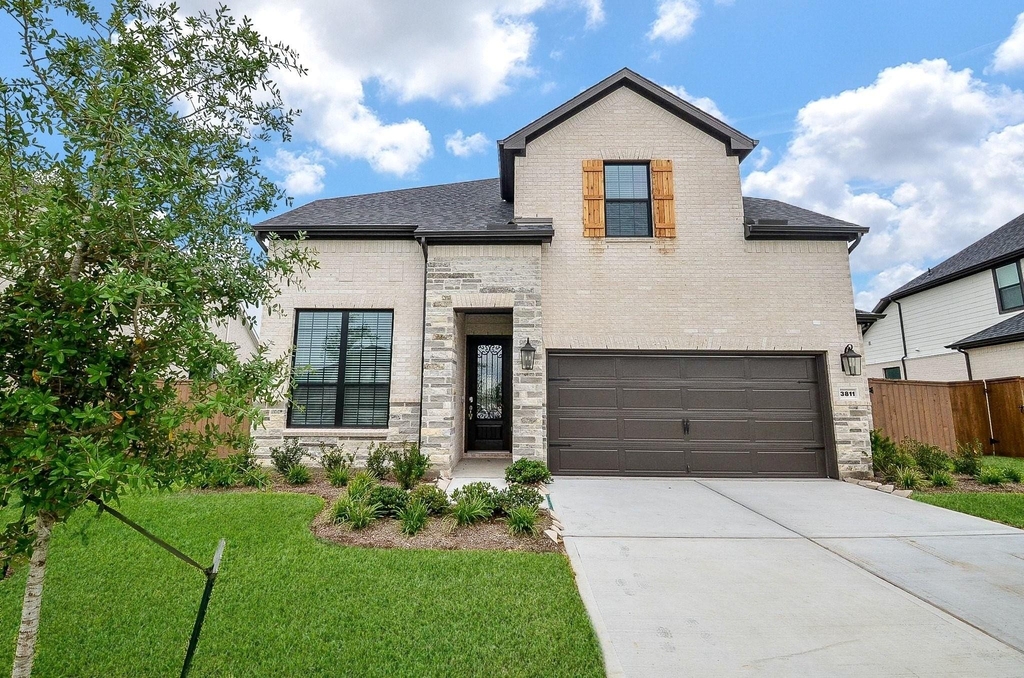 3811 Hermitage Drive - Photo 0