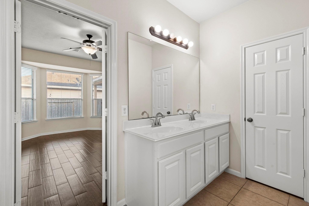 16710 Jelly Park Stone Drive - Photo 13