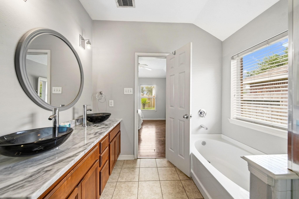 3414 Oaklawn Place Drive - Photo 17