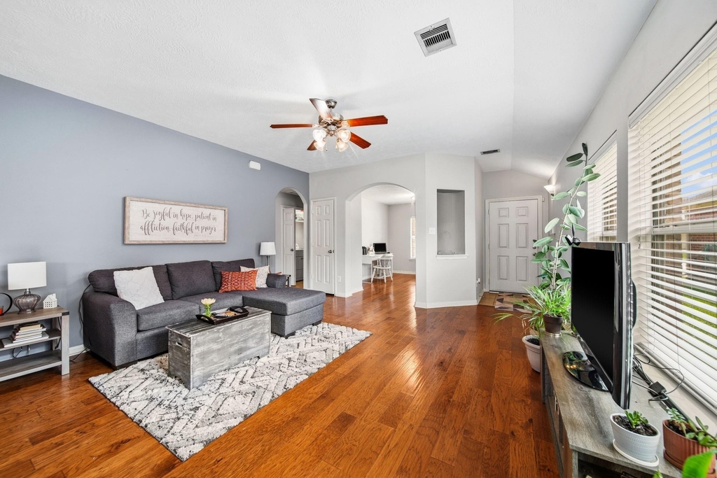 3414 Oaklawn Place Drive - Photo 4