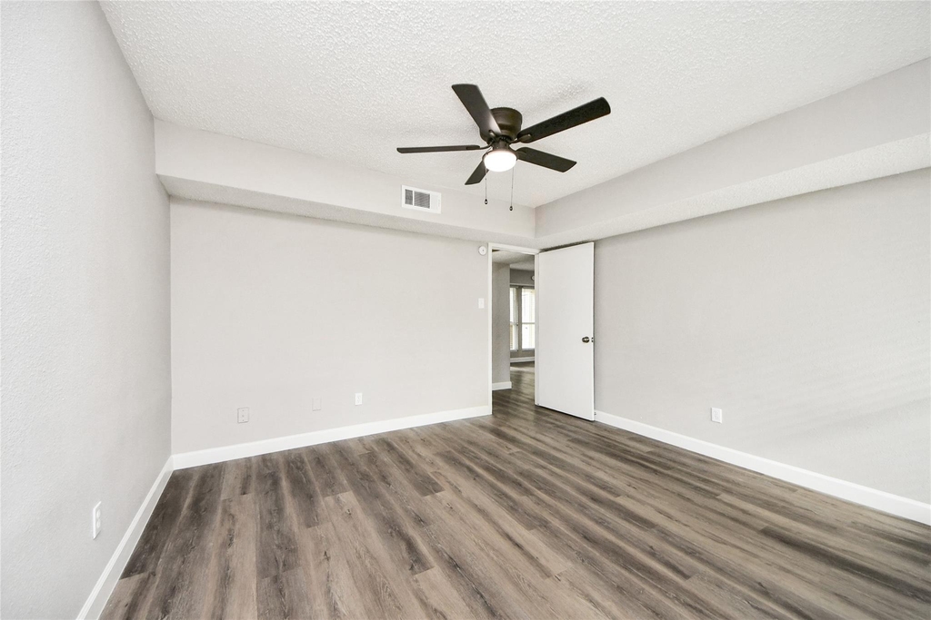 781 Country Place Drive - Photo 3