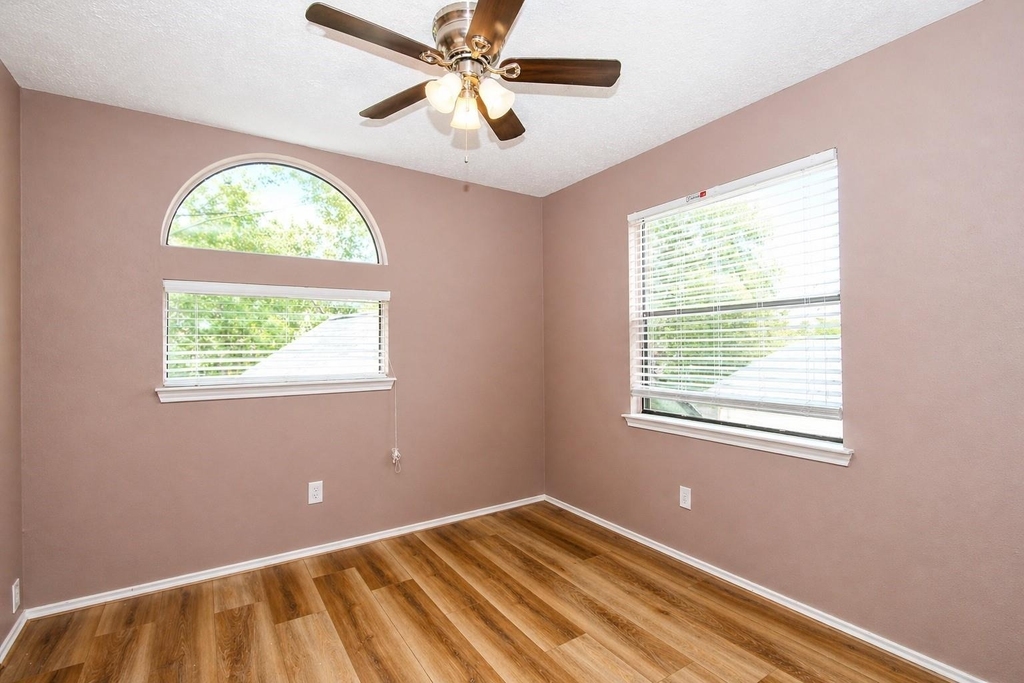 3515 Woodmere Lane - Photo 13