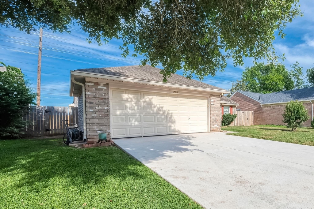 3231 E Heatherock Circle - Photo 1