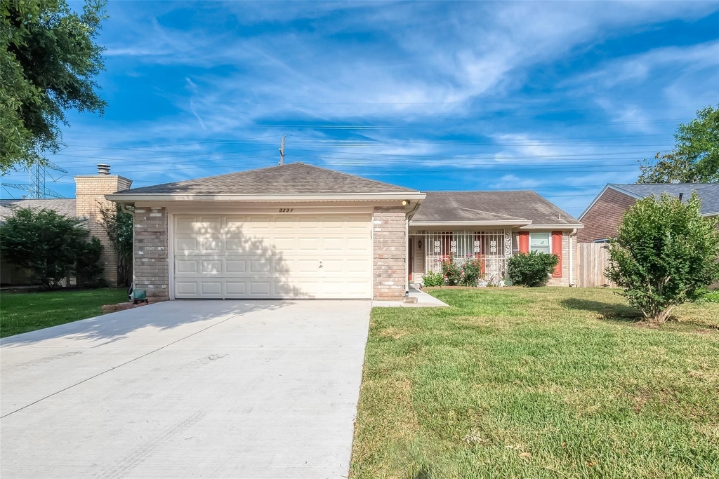 3231 E Heatherock Circle - Photo 0