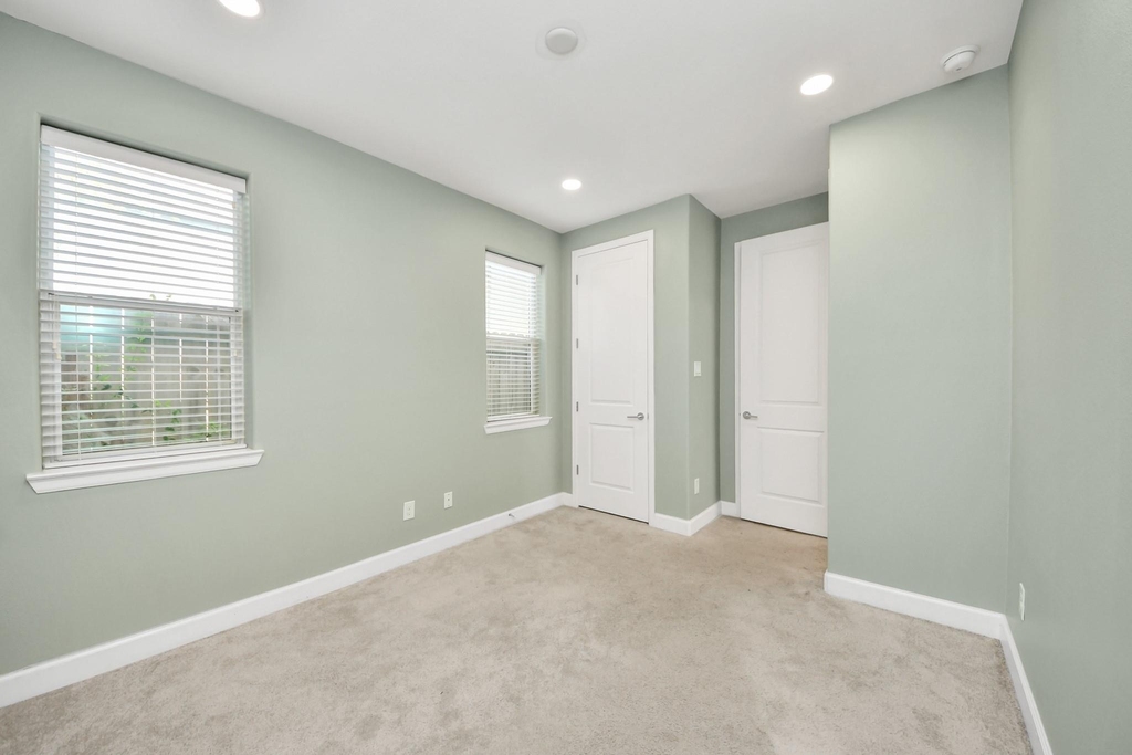 1716 Stuart Street - Photo 6