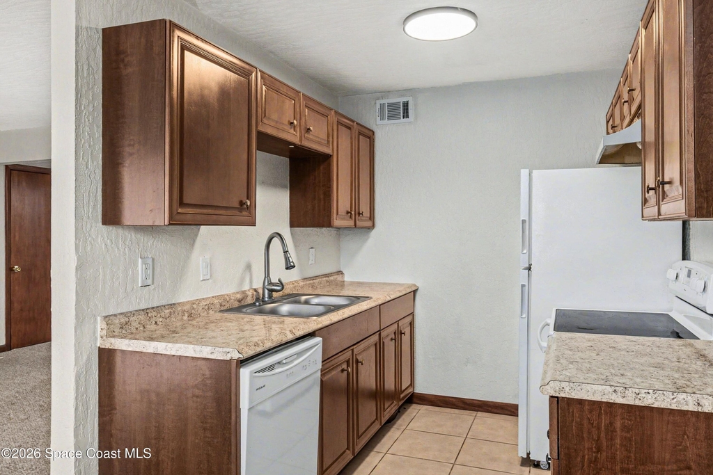1123 Tree Ridge Lane Ne - Photo 7