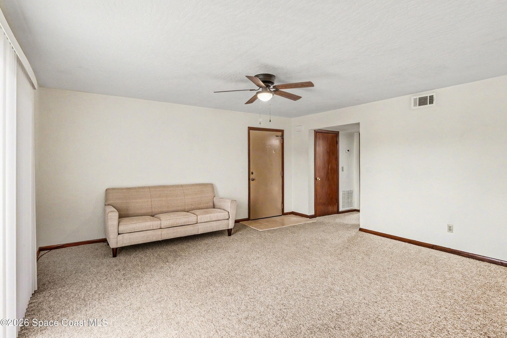 1123 Tree Ridge Lane Ne - Photo 2