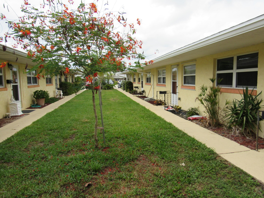 209 Cleveland Avenue - Photo 1