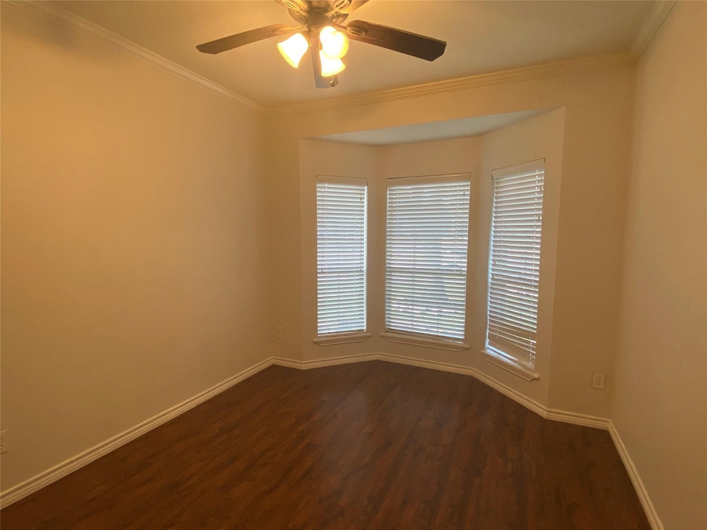 5602 Walkabout Way - Photo 16