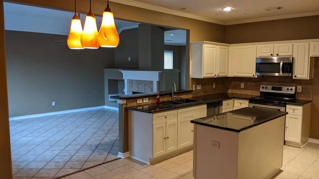 5602 Walkabout Way - Photo 8