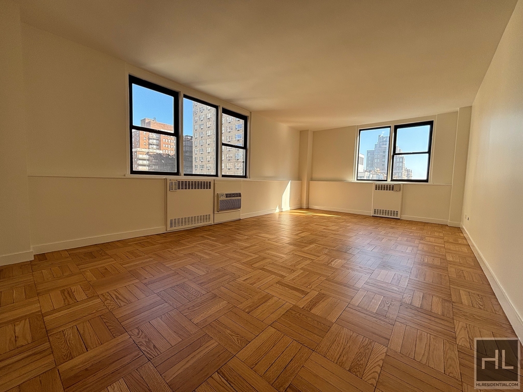 East 79th Street - Photo 1