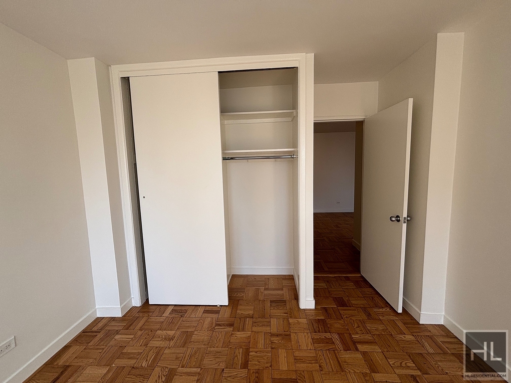 East 79th Street - Photo 4