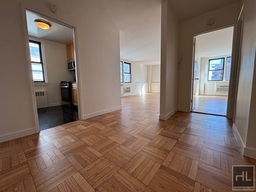 East 79th Street - Photo 0