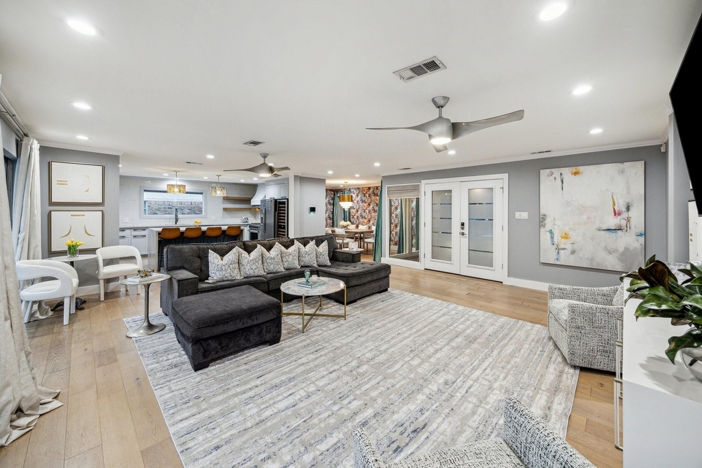 5339 Rutherglenn Drive - Photo 4