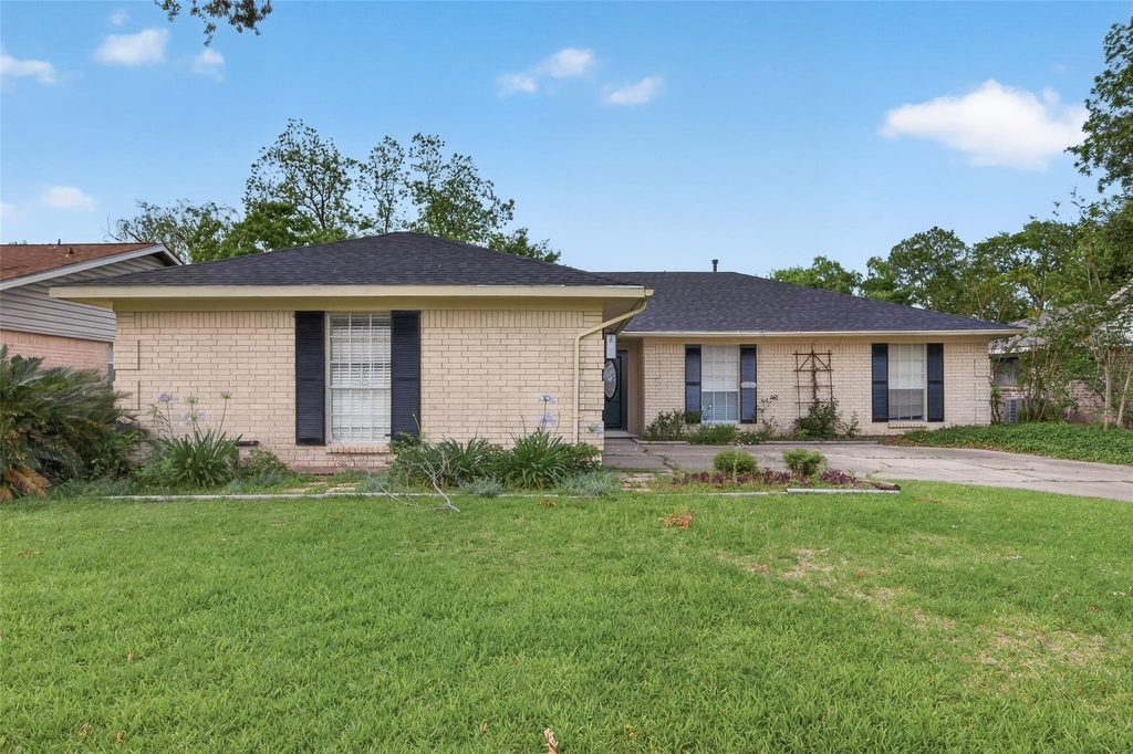 12818 Westella Drive - Photo 1