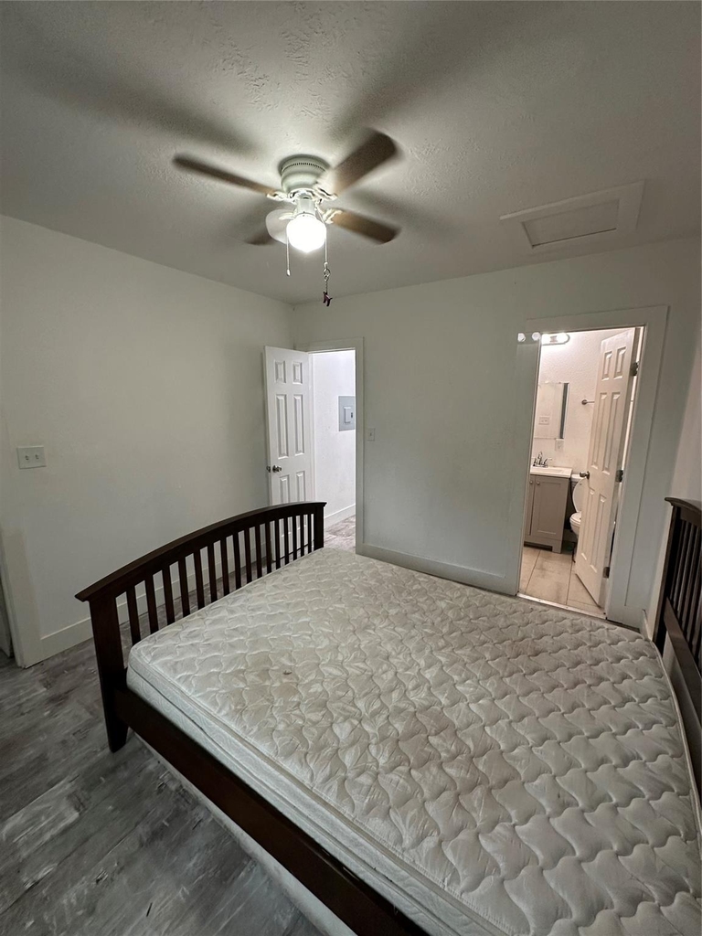 1405 Miles Street - Photo 4