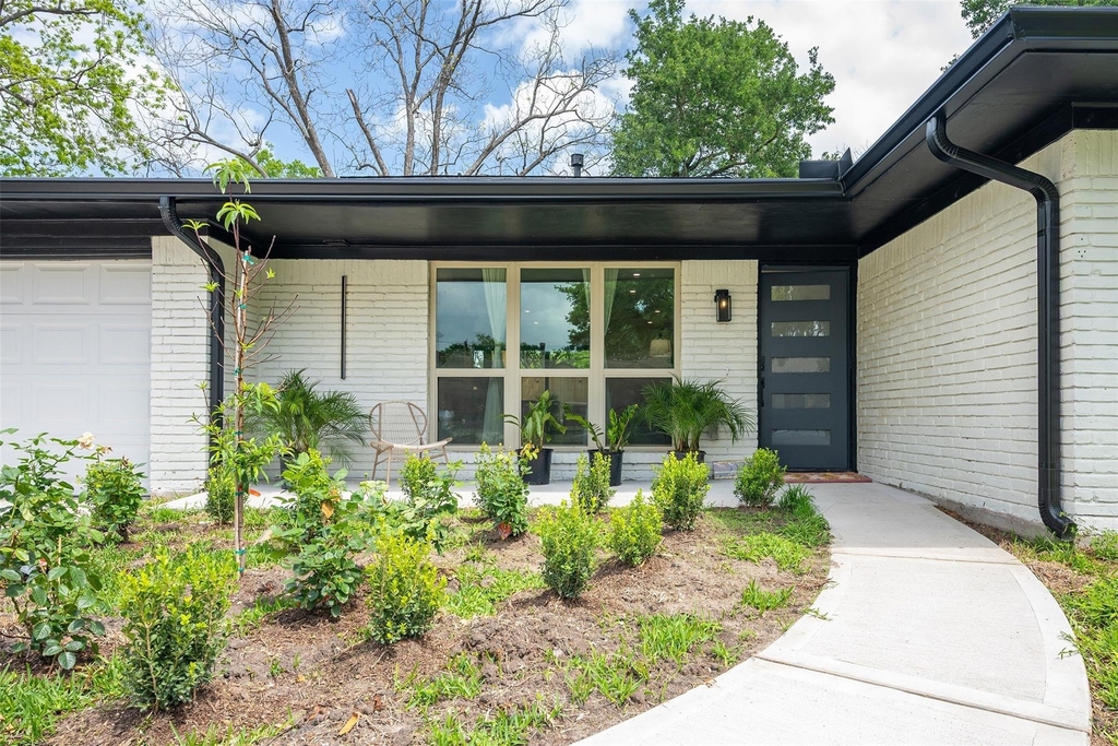 5326 Carew Street - Photo 1