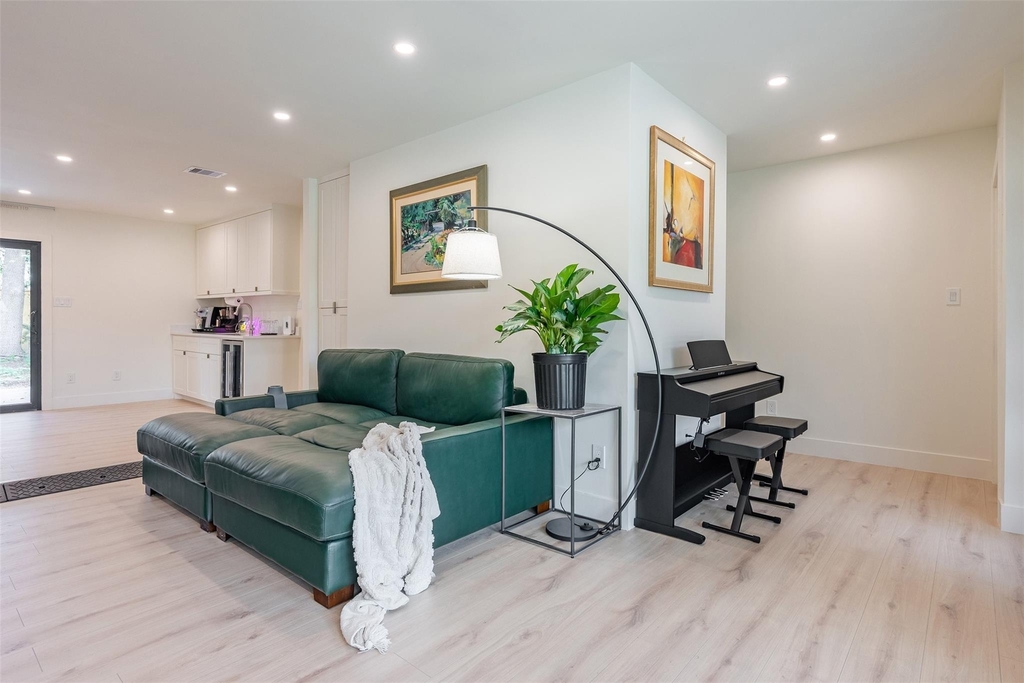 5326 Carew Street - Photo 4