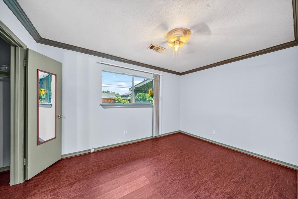 5725 Melanite Avenue - Photo 12