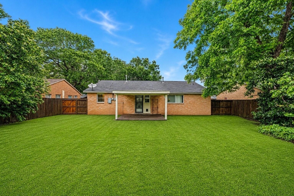 5725 Melanite Avenue - Photo 16