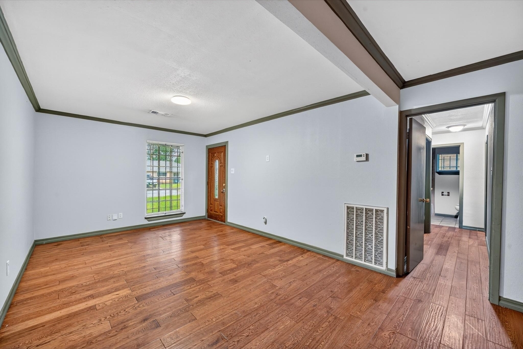 5725 Melanite Avenue - Photo 2
