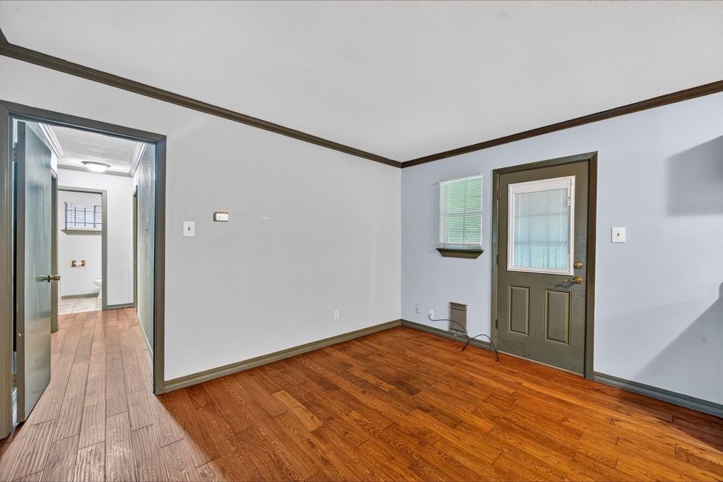 5725 Melanite Avenue - Photo 4