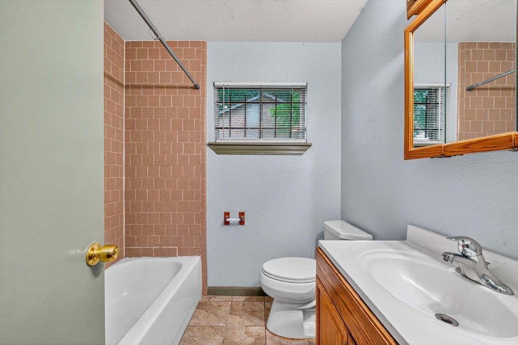 5725 Melanite Avenue - Photo 11