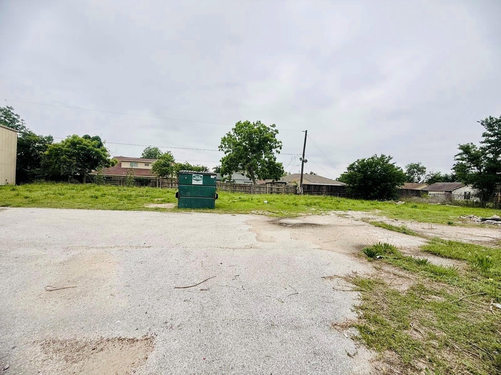 3910 Anderson Road - Photo 3