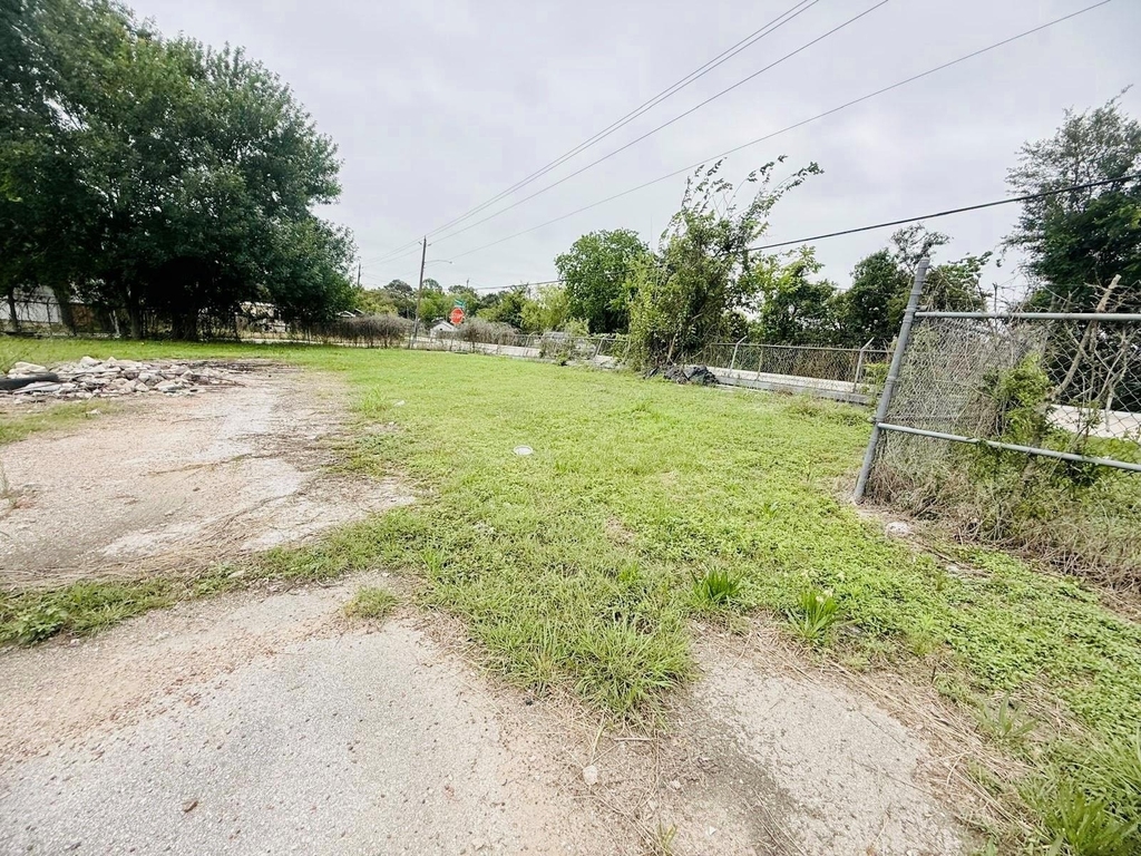 3910 Anderson Road - Photo 6
