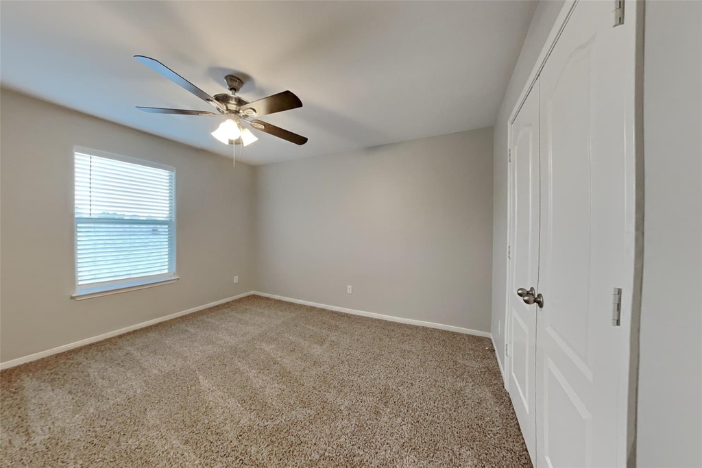 7906 Buffalo View Lane - Photo 15