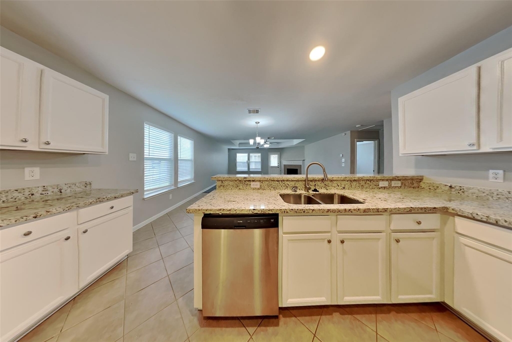 7906 Buffalo View Lane - Photo 5